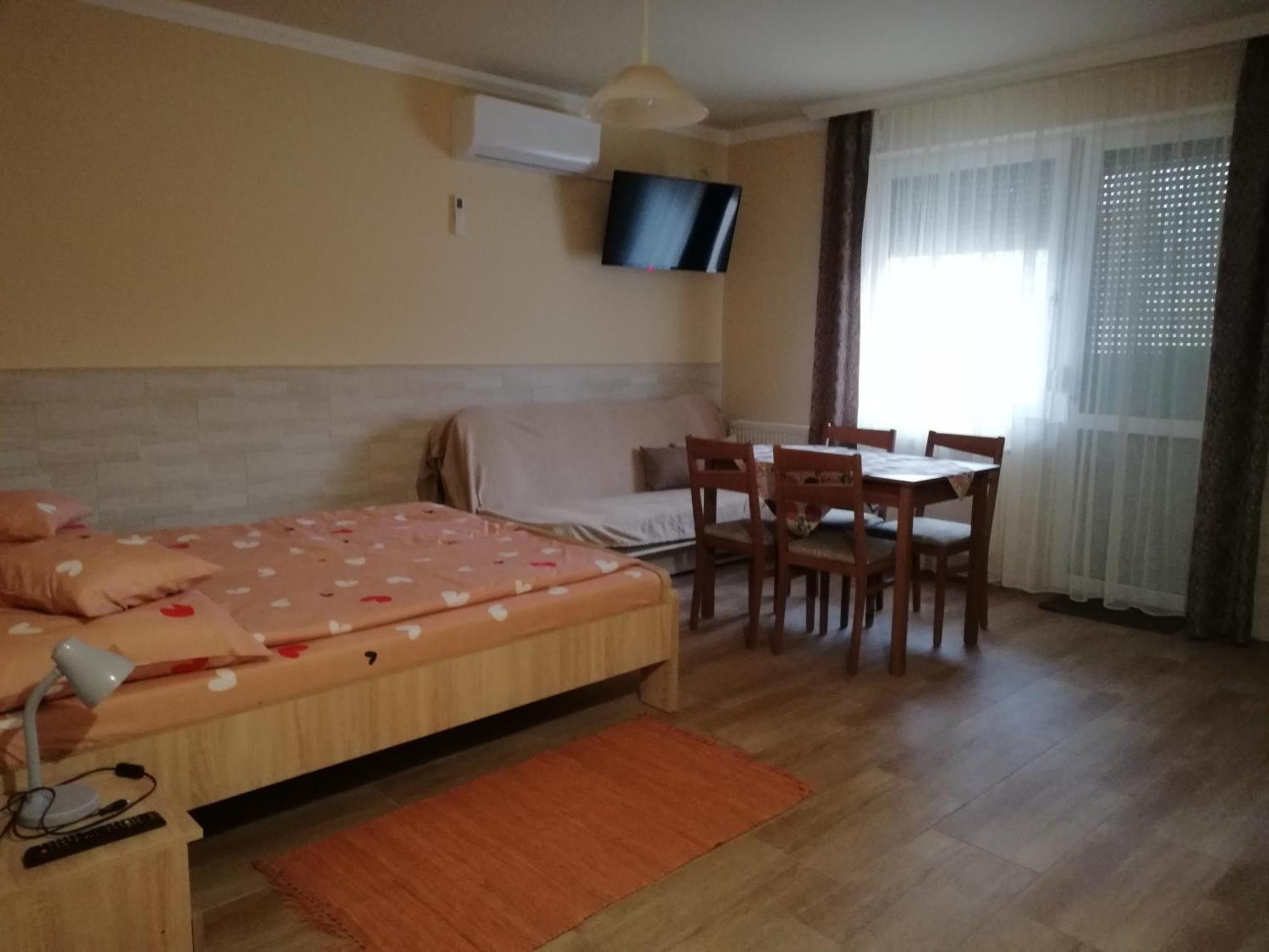 Imola Es Andrea Apartmanhaz 3 Hajduszoboszlo Exterior photo